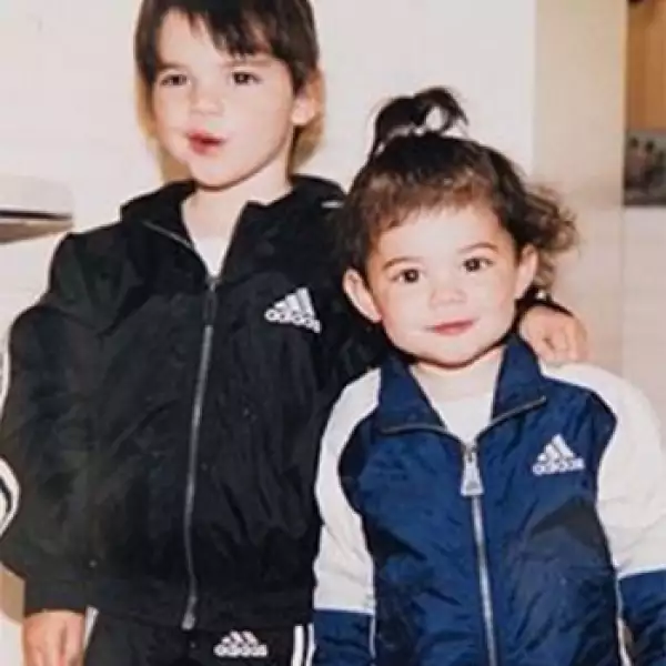 Kendall y Kylie Jenner de niñas