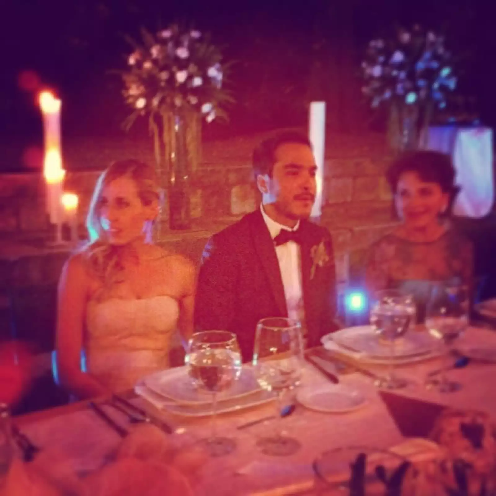 Paty Chapoy estuvo sentada en la mesa de los novios.