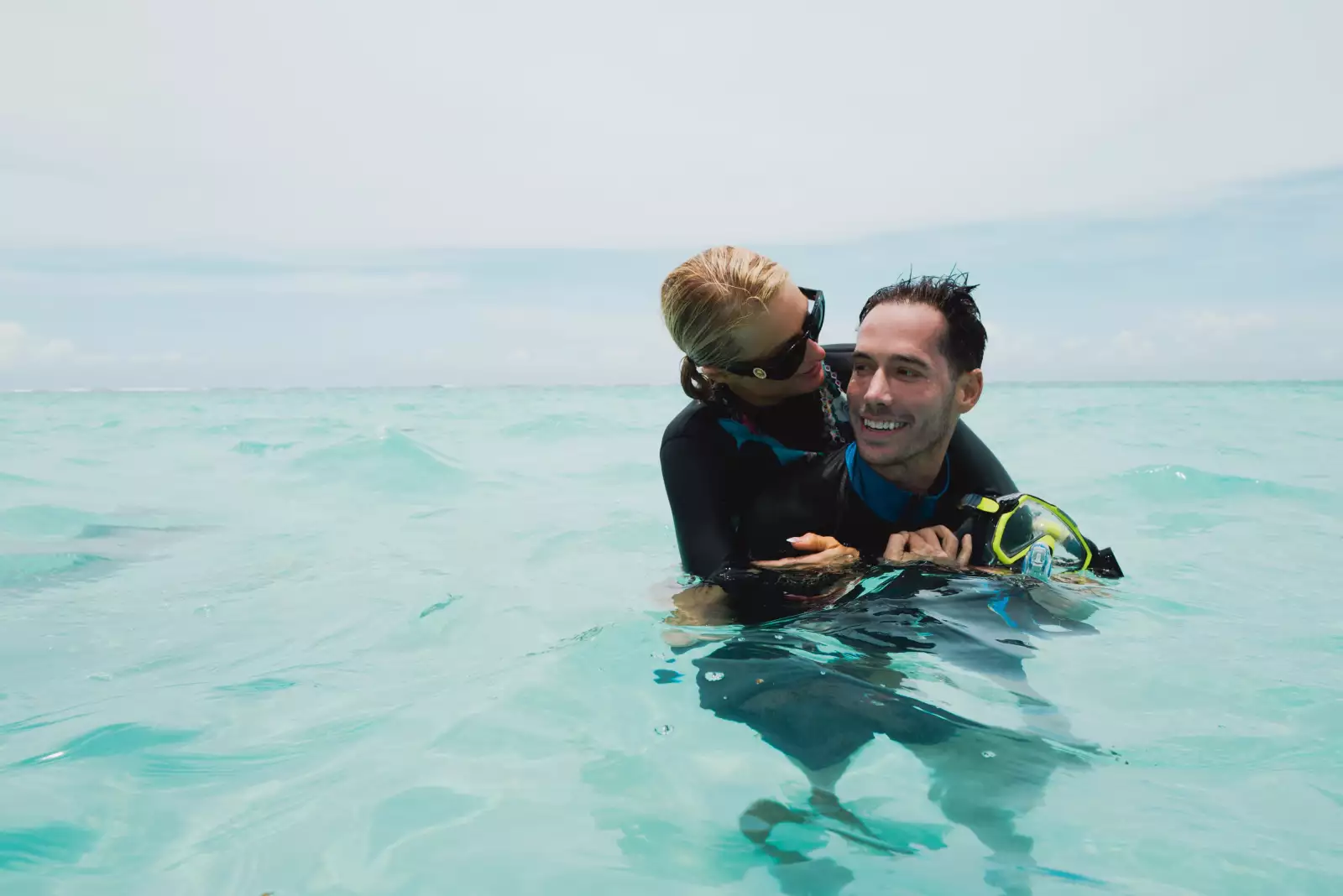 Exclusive - Paris Hilton & Carter Reum Honeymoon in the South Pacific - Nov 2021