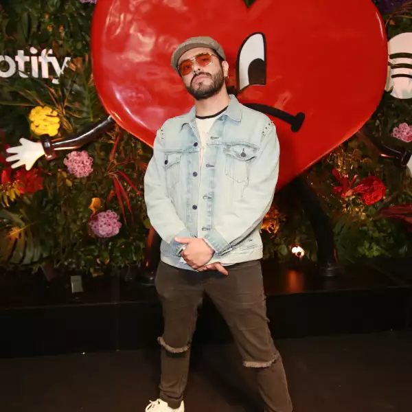 AFTER PARTY BAD BUNNY 