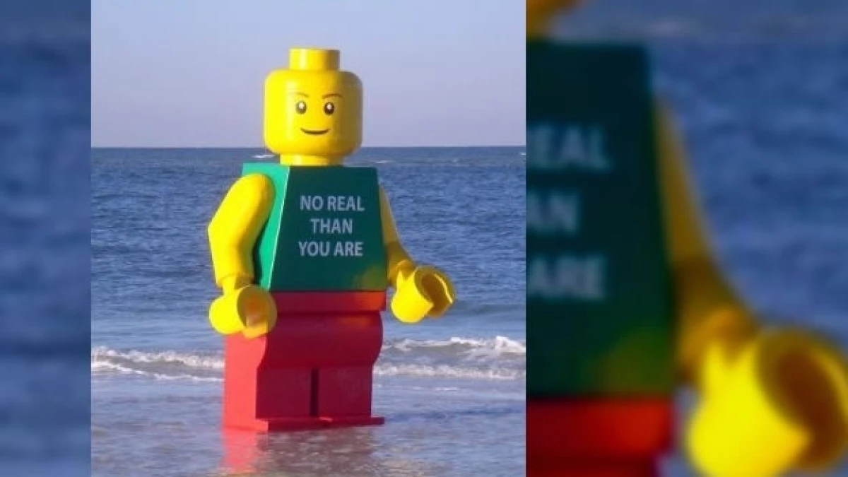 lego gigante ego leonard miami playa
