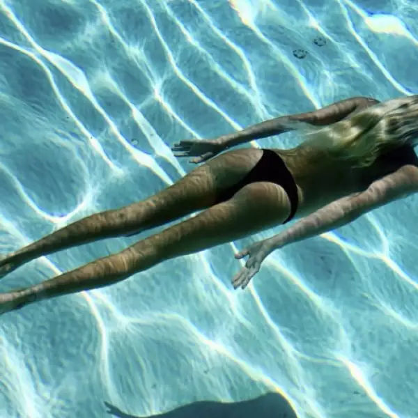 Laura Enever (lauraenever)