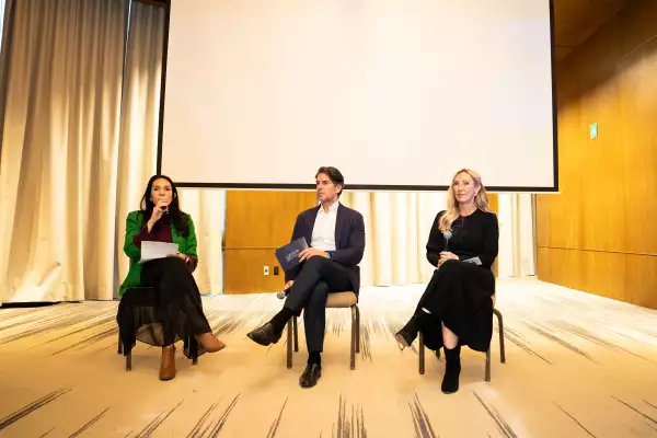 Dunia Ludlow y Mariuz Calvet