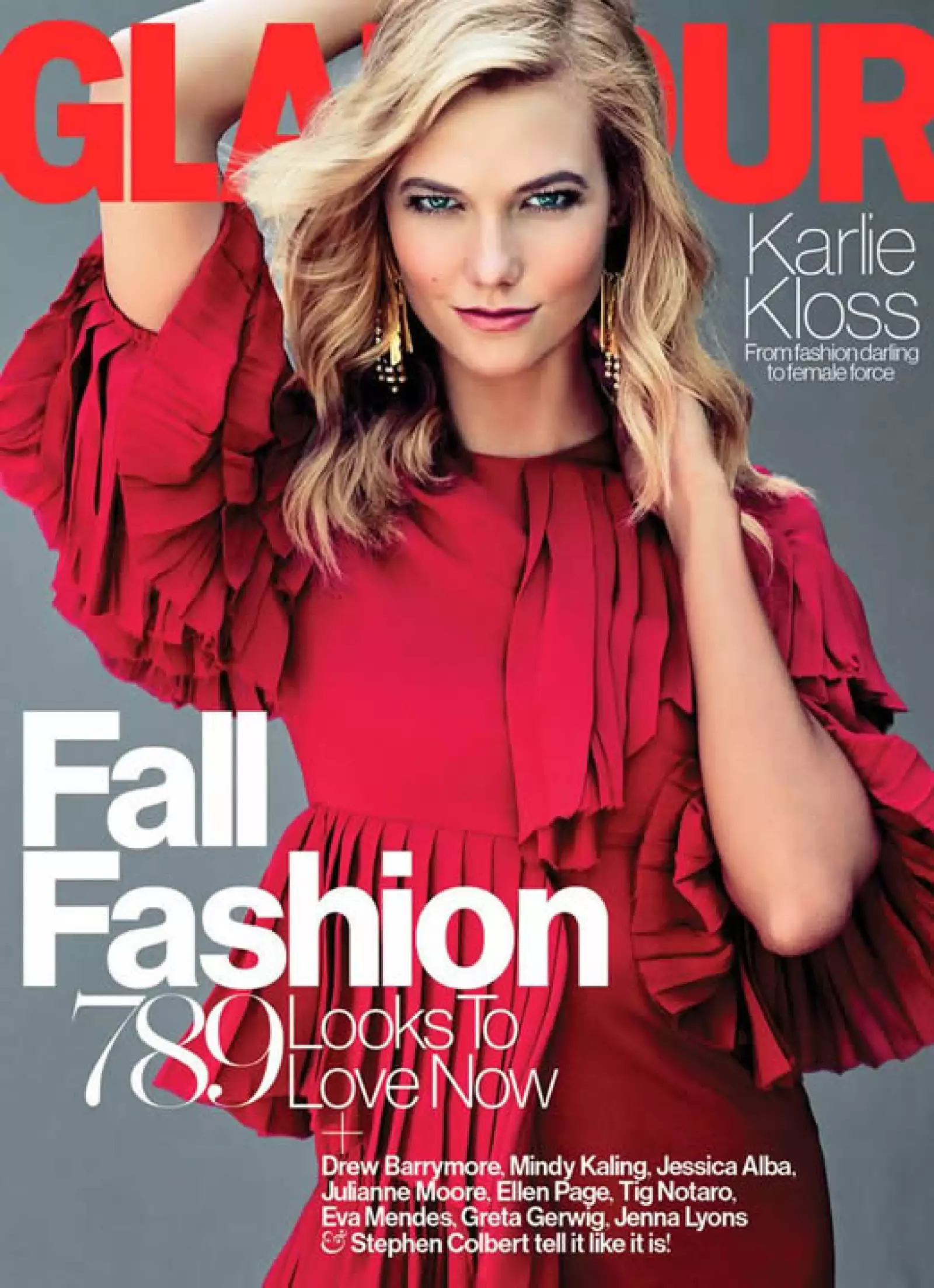 Glamour: Karlie Kloss también fue protagonista de dos portadas este mes. Aquí con un vestido de Gucci y fotografiada por Tom Munro.