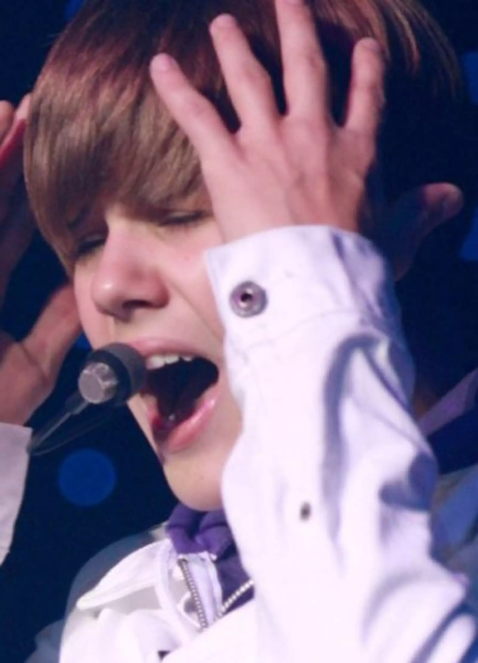 Justin Bibier y la emoción de cantar sobre el escenario.