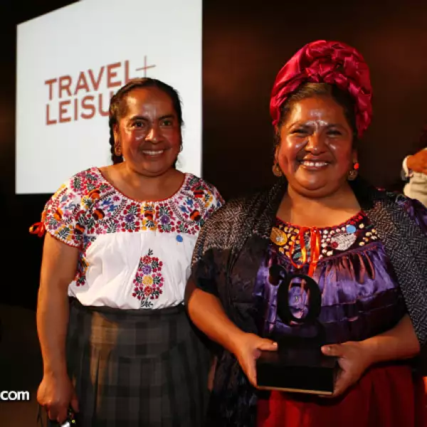 Rufina Mendoza,Abigail Mendoza