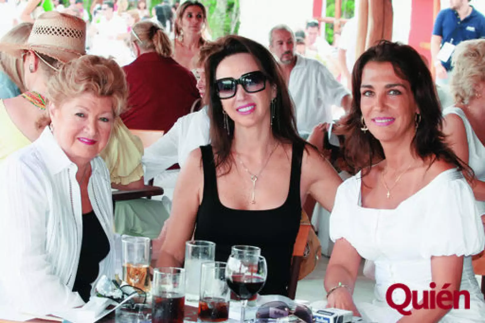 Julieta Perez Rea, Silvia Perez Rea, Elsa Contreras