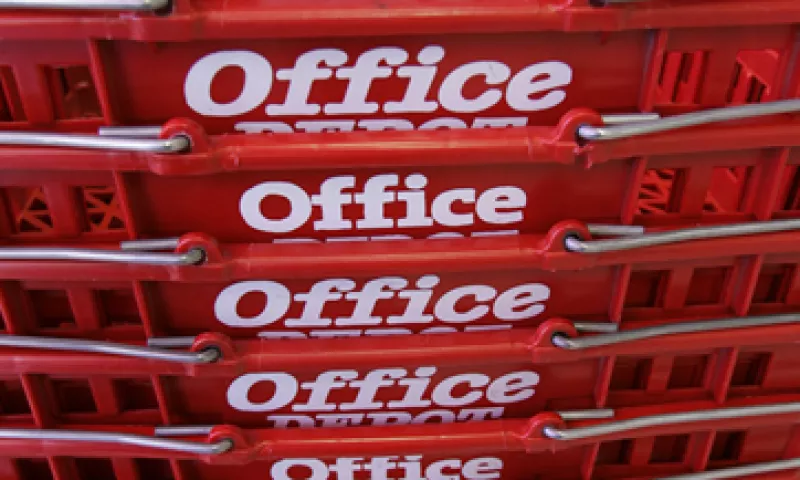 Las minoristas de artículos de oficina estarían en conversaciones para una fusión. (Foto: AP)