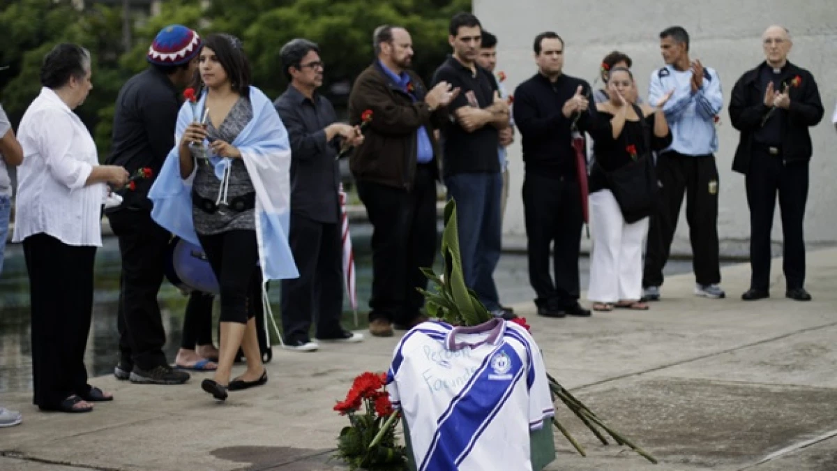 seguidores de cabral le rinden homanaje
