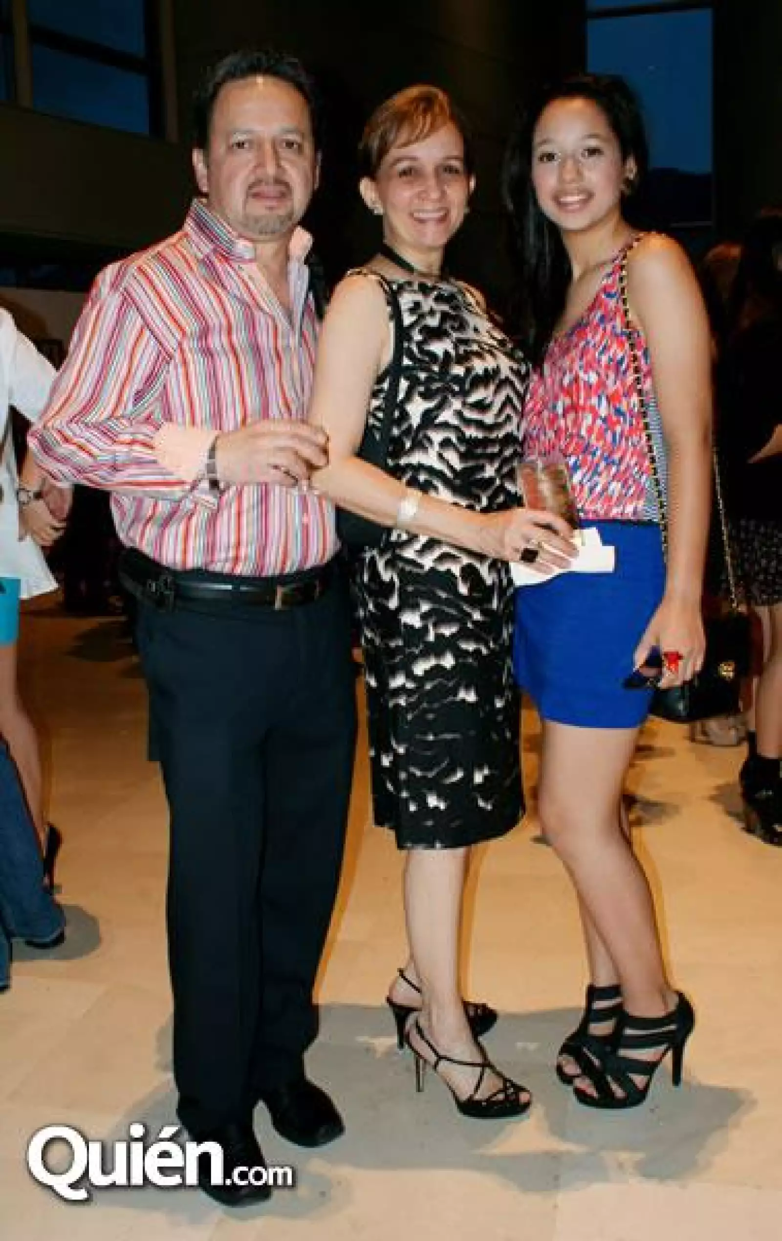 Alejandro Sua%u0301rez,Jeannette Pierre y Mariana Sua%u0301rez