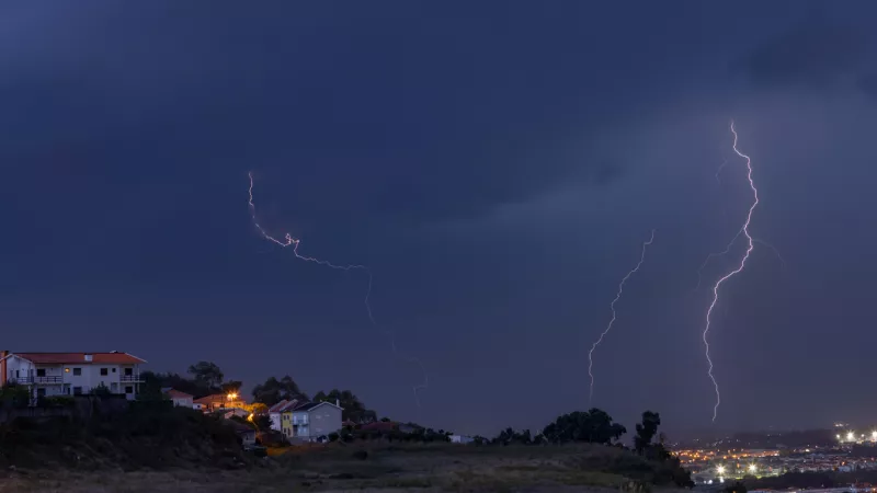 Tormenta Claudia deja tres muertos en Portugal y causa inundaciones en Gran Bretaña