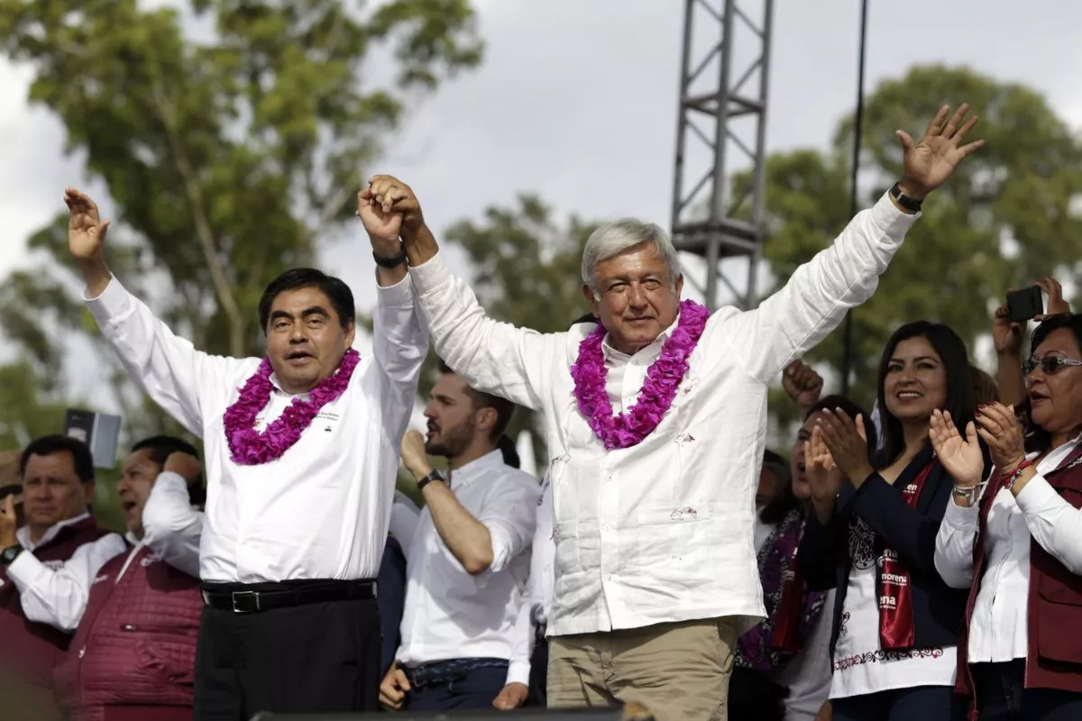 Políticos mexicanos reaccionan a la muerte de Miguel Barbosa, gobernador de Puebla