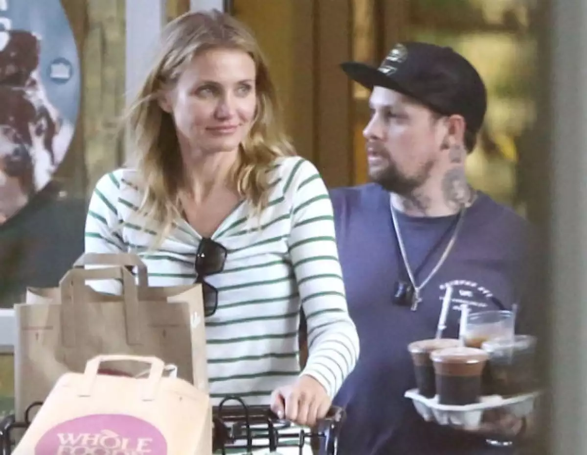 Cameron y Benji también acudieron de compras al supermercado.