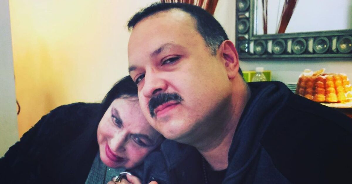 Pepe Aguilar agradece el cariño de sus fans tras la muerte de su mamá, Flor Silvestre