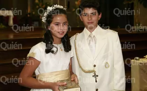 Nicole tiene nueve años y Alejandro 11.