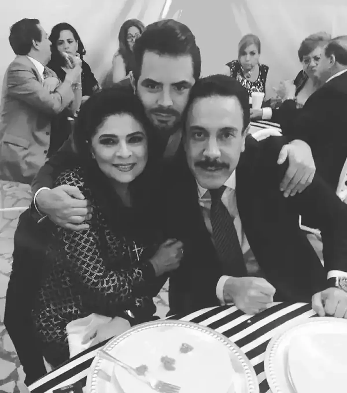 jose-eduardo-derbez-omar-fayad.jpg