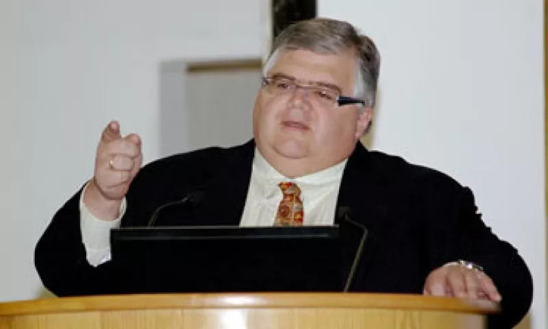 Los bancos deben fortalecerse algunas líneas de crédito, como en el mercado hipotecario, señaló Carstens. (Foto: Notimex)