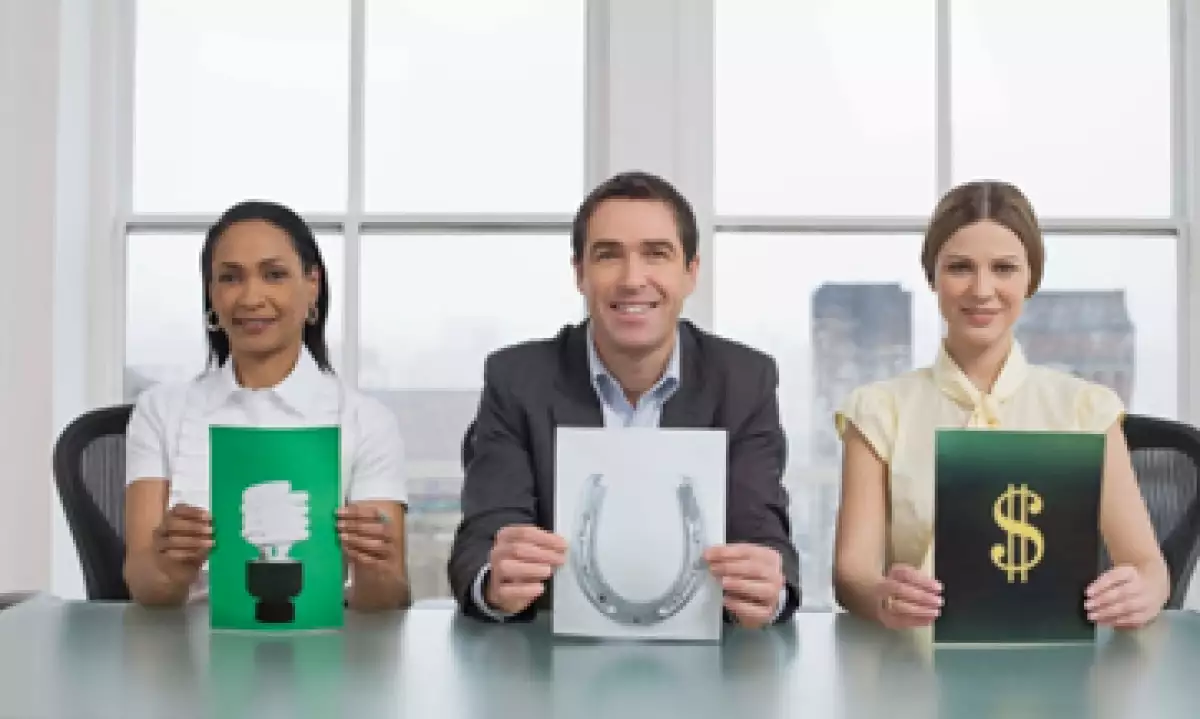Uno de los mitos sobre ser emprendedor es creer que la idea lo es todo para el éxito de un negocio. Según los Emprendedores 2012, la idea debe ir acompañada de un plan de negocios y ser competitivo. (Foto: Thinkstock)