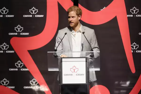 Meghan Markle y el príncipe Harry juntos durante los Invictus Games en Canadá.