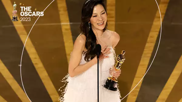 Michelle-Yeoh-Mejor-Actriz-Oscars.jpg