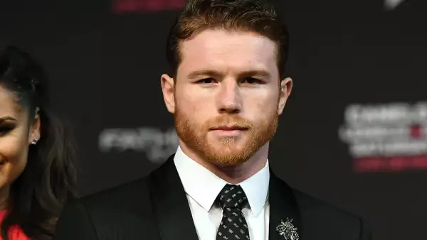 El Canelo' y su nuevo perrito con valor de 150 mil pesos