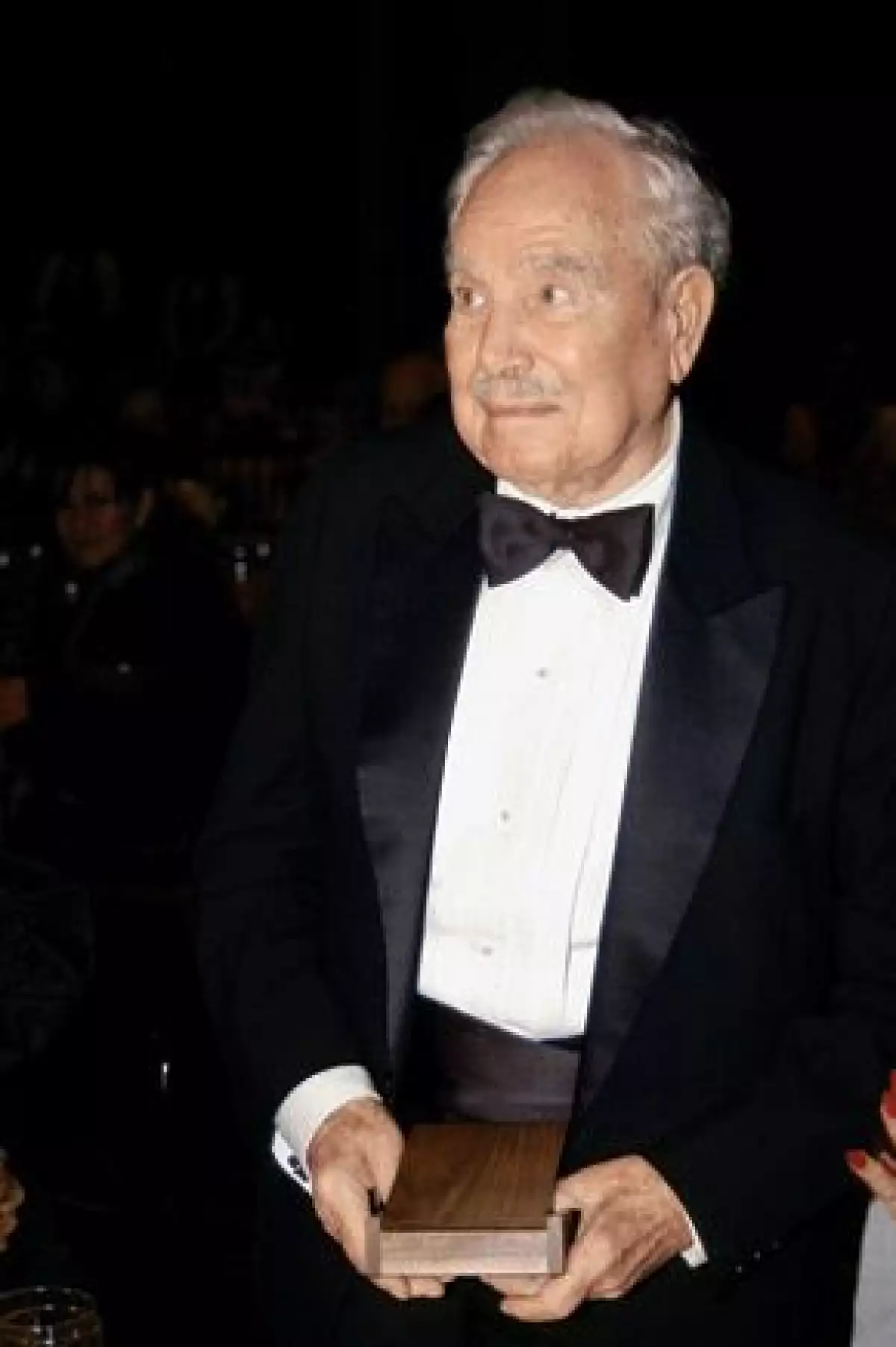El empresario deja un gran legado de creatividad empresarial, fue fundador del Instituto Panamericano de Alta Dirección de Empresas y del Desarrollo Económico, SC, Desc.