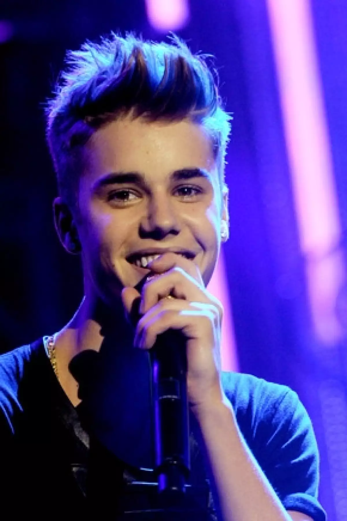 Uno de sus autos favoritos es Fisker Karma, que se parece al Batimóvil, y es justo esta empresa la que está pasando por dificultades financieras por lo que quiere invertir en ellos.