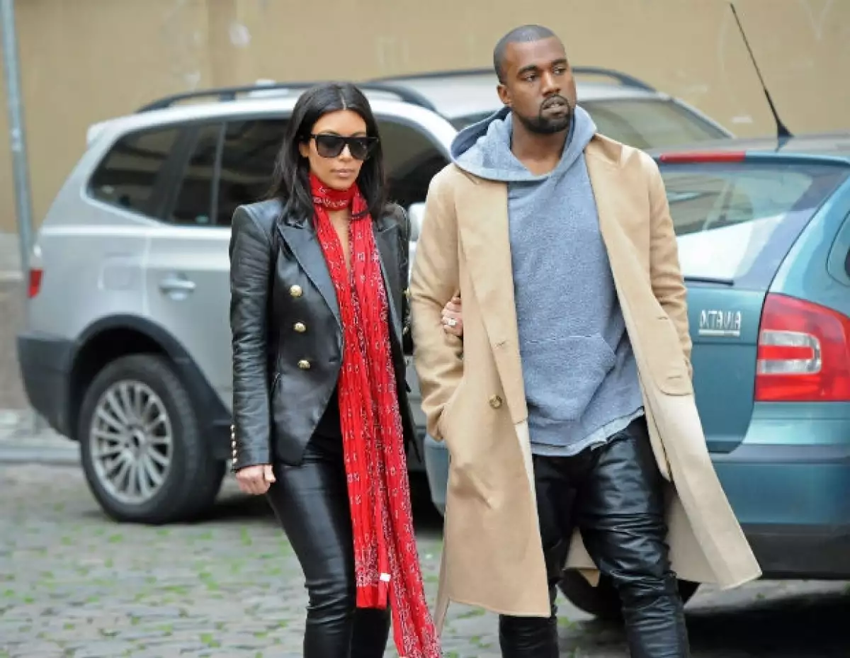 Los recién casados aprovecharon su estancia para acudir este fin de semana al enlace matrimonial de una amiga en común.