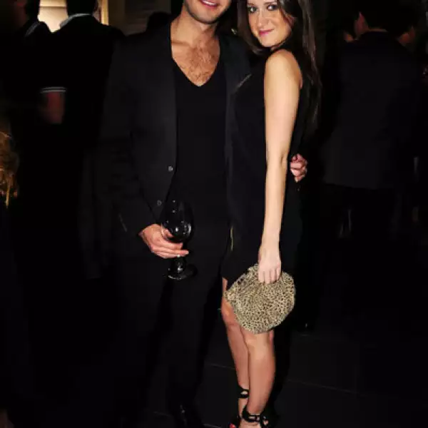 Mario Guzmán y Regina Mier