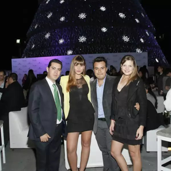Carlos Exzacarías,Amanda Rosa,Víctor Khun,Aline Fonseca
