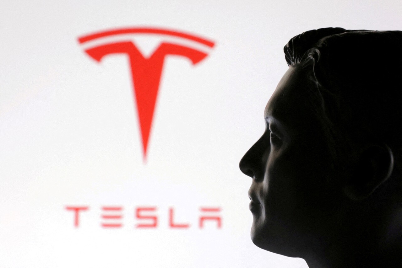 Acciones de Tesla caen en Wall Street, lastradas por baja en sus ventas