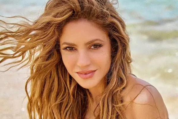 shakira (1).jpg