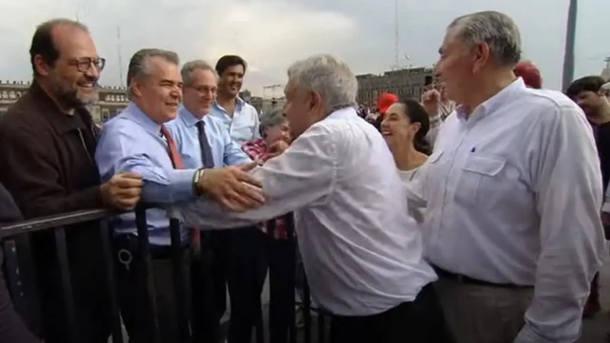 amlo-zocalo-empresarios.jpg