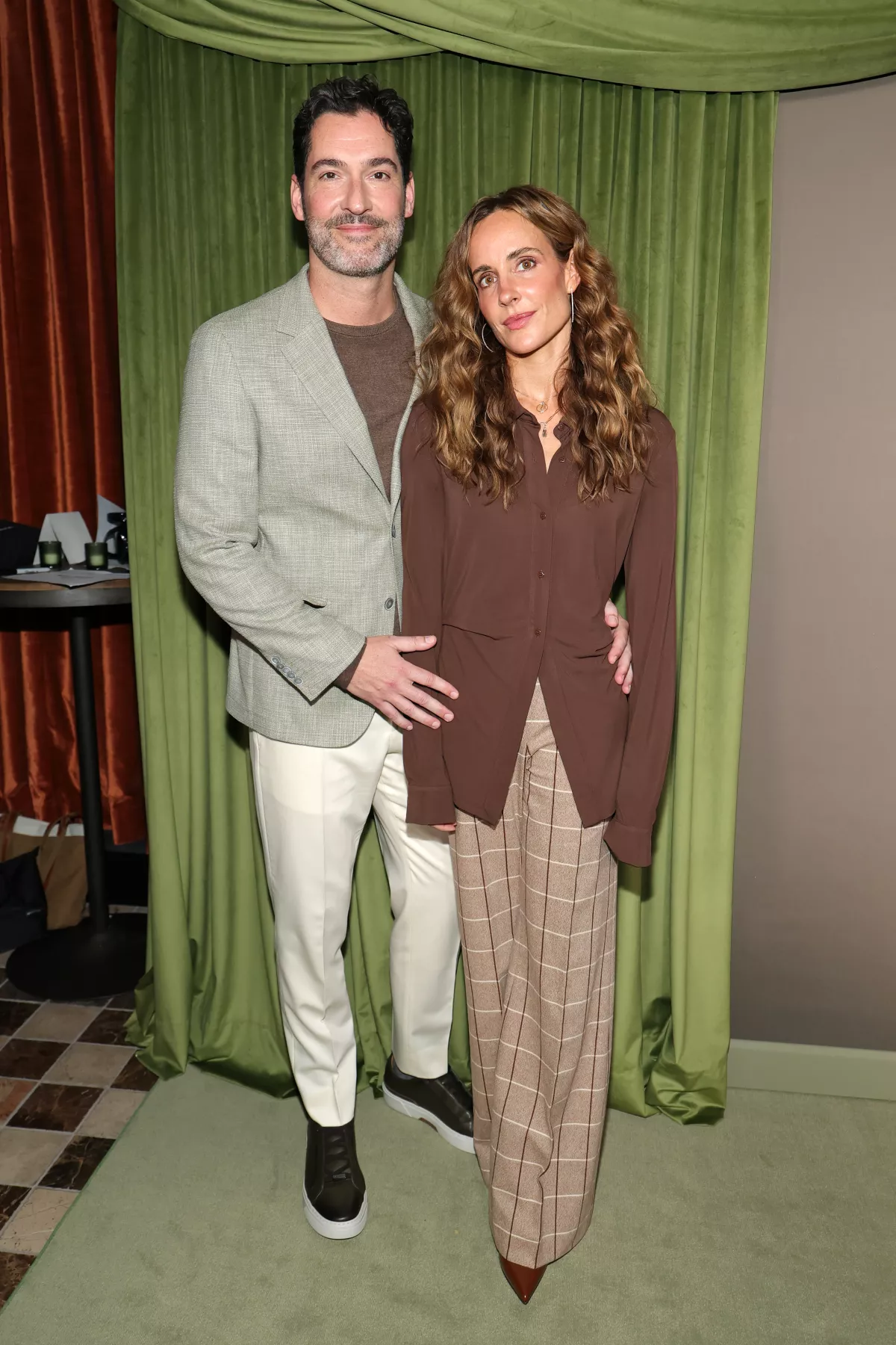 elenco-tell-me-lies-saliendo-vida-real-2