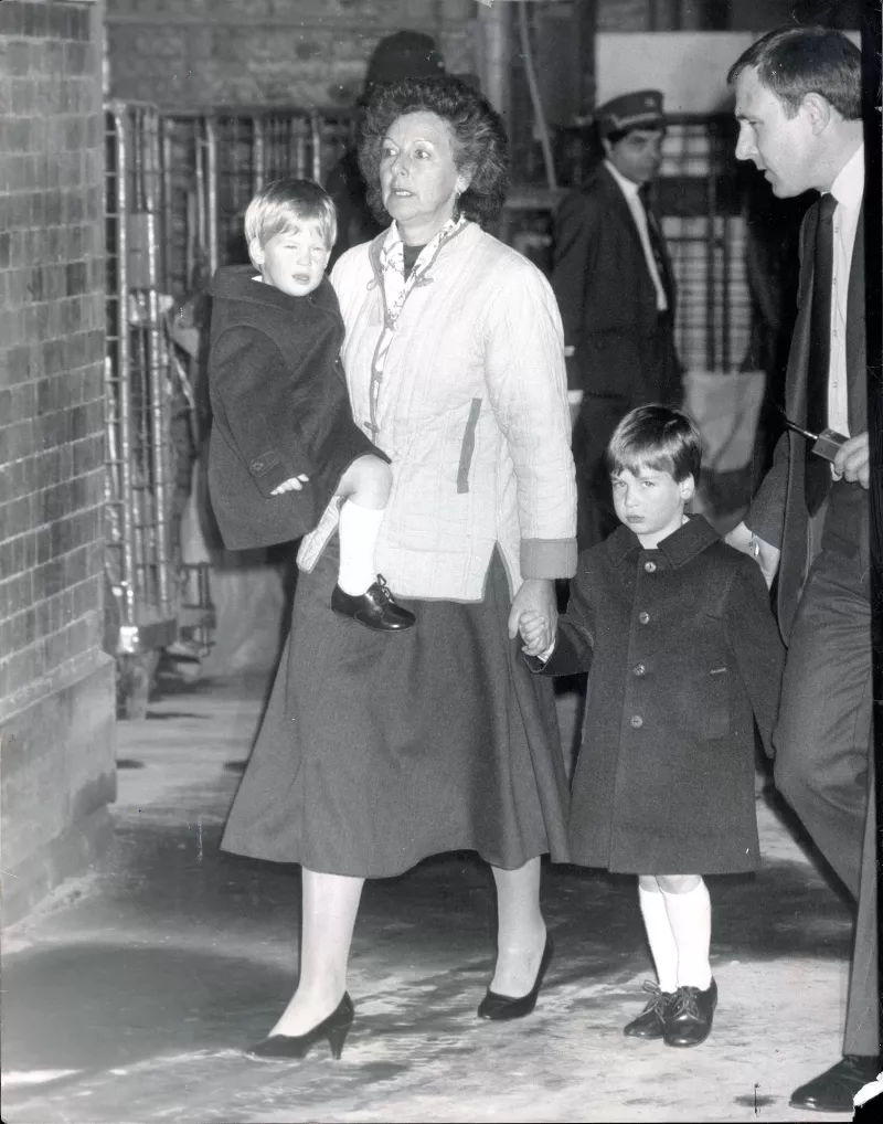 Príncipe Harry, Barbara Barnes y el príncipe William
