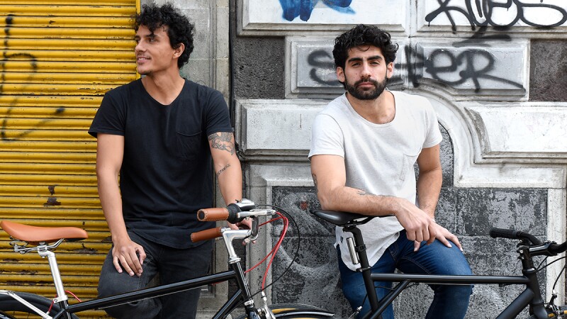 Más bicicletas.
