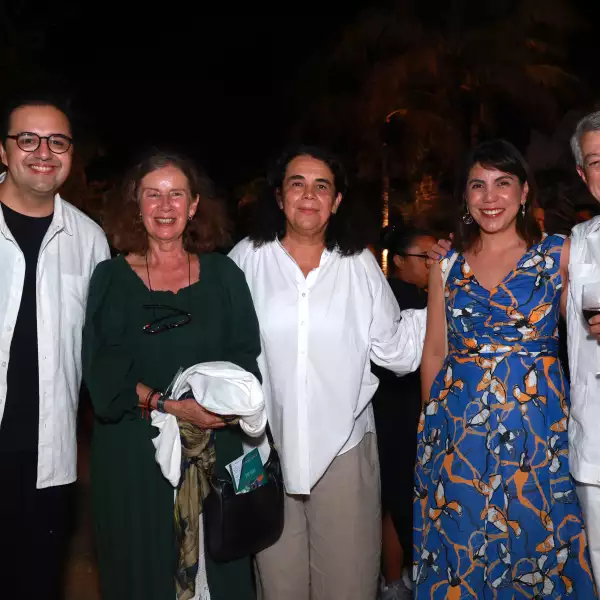 Javier Risco, Julia de la Cuenca, Consuelo Sáizar, Asmara Gonz