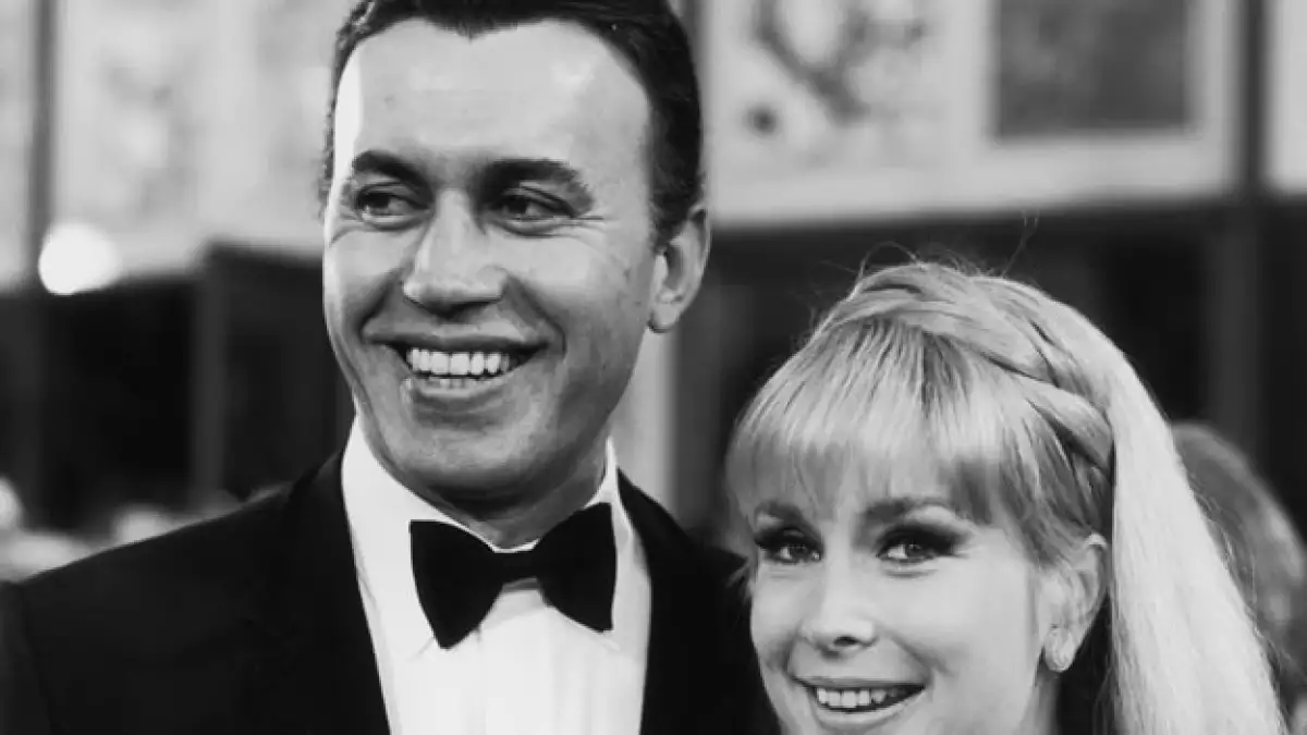 Actores Michael Ansara y Barbara Eden