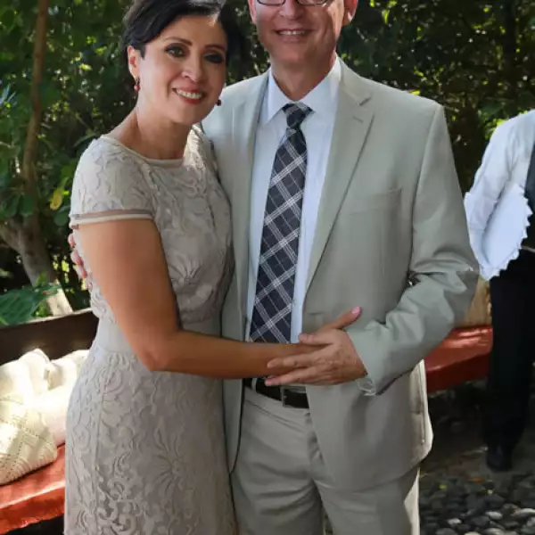 Carmen Enríquez y Carlos Padilla (papás de la novia)