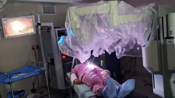El ISSSTE hará cirugías con seis robots Da Vinci en hospitales del país, sobre todo en pacientes con cáncer