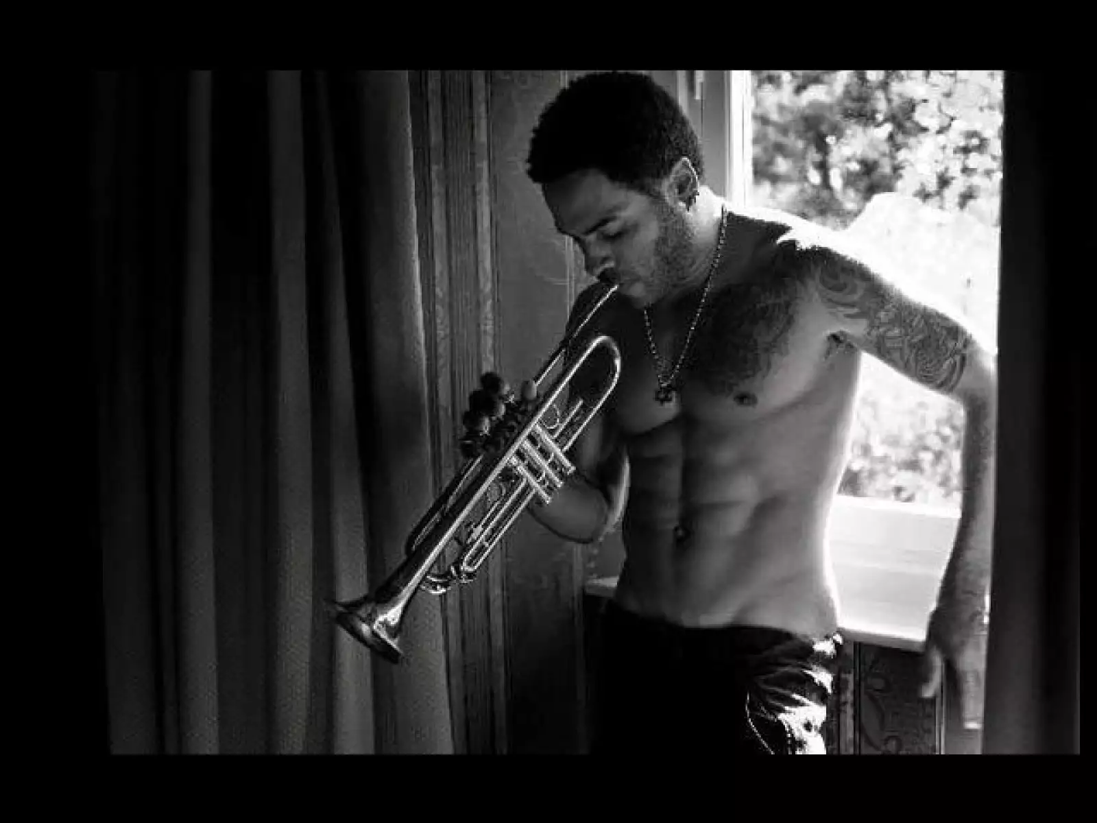 Alguna vez llamaron a Lenny alguna vez llamado `Romeo Blue´.