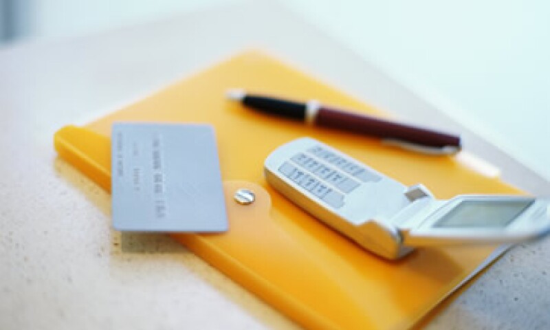 Antes de realizar transacciones, desde tu tablet o celular asegúrate de entender los procesos y comisiones. (Foto: Thinkstock)