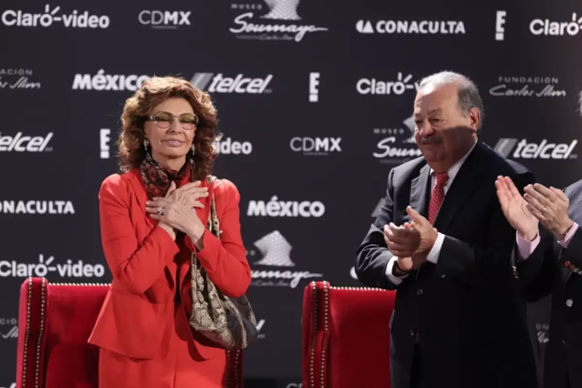 La actriz se mostró muy agradecida con Carlos Slim. Ellos se conocieron hace dos años en un homenaje a su difunto esposo.
