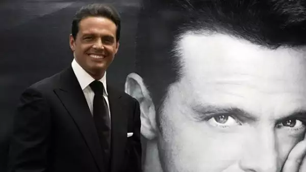 Luis Miguel se presenta este miércoles en el WaMu Theatre de Seattle, con lo que da inicia a su gira Cómplices con la que recorrerá 40 ciudades del mundo.