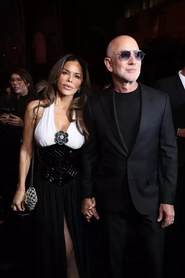 Lauren-Sanchez-Jeff-Bezos