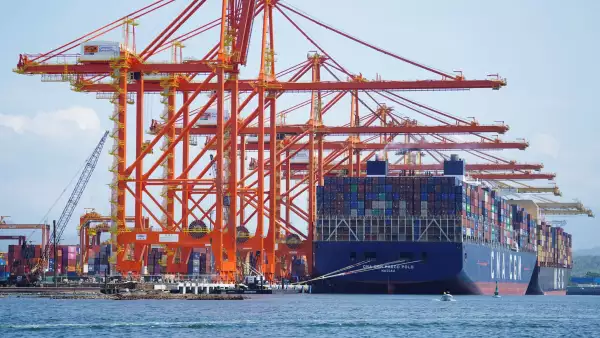 El auge comercial de 2025 será efímero: OMC anticipa un freno global por los aranceles