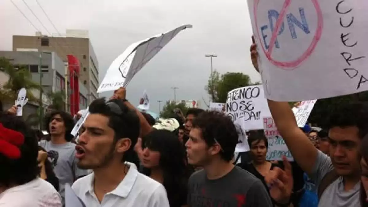 protestas en mitin de peña nieto en queretaro