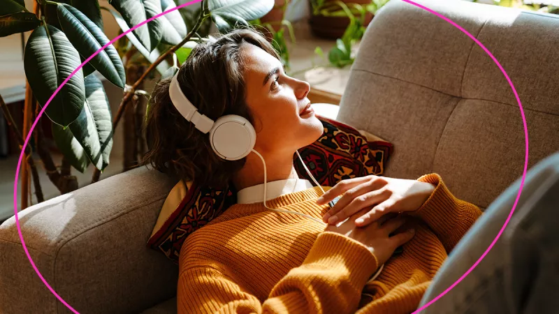 Las 10 canciones románticas más populares de Spotify para celebrar San Valentín