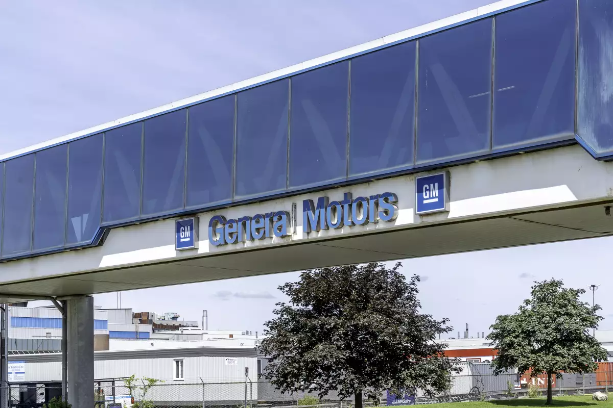 General Motors no ha especificado cuáles son las plantas que reducirán su producción. (iStock).