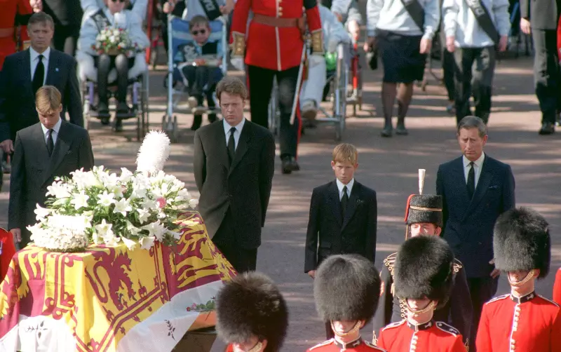 funeral lady di 25 años